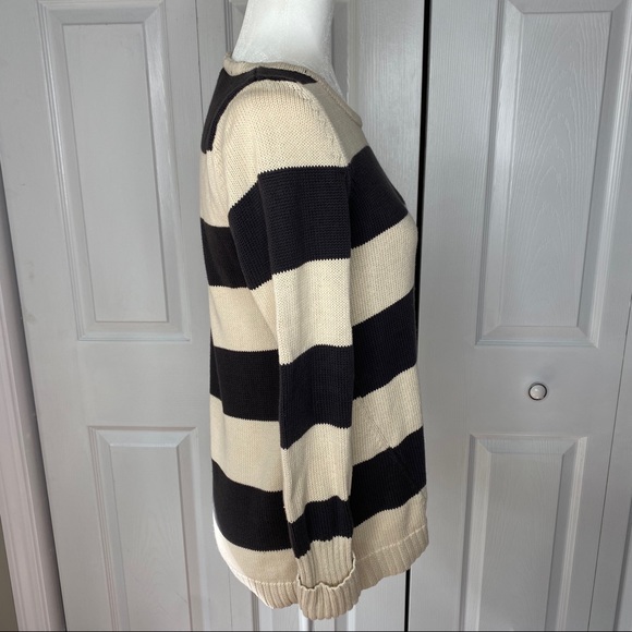 🔥SOLD🔥Gap Striped Knit Sweater Gray Cream Size Medium - Picture 6 of 14